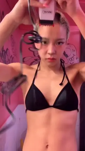 shaving my head 😜