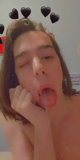 Trans Female 19 looking for someone to help me out with my patreon I will forever be in your debt and I promise you won't forget it