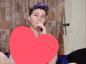 [FTM] Me trying to be cute while using my weed pen and failing cause I coughed 🙄 (Yes I am super high)