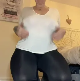 Appropriate gym wear? (F)