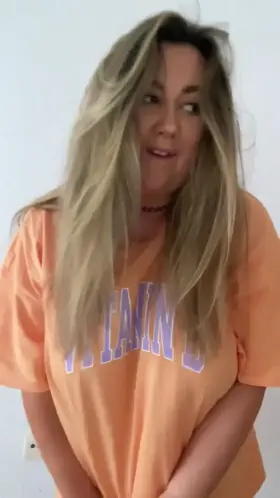 Who fancies a bedroom shuffle!?