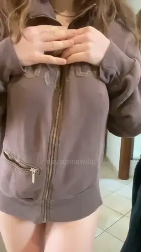 Bring some lotion for my tits, we’ll have fun 😁