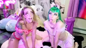 Skinny Pillow Humping