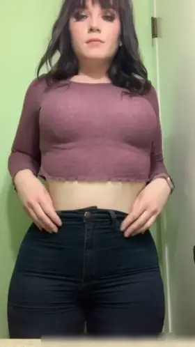 what do think about this body (free album in the comments )