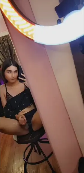 How I play with myself, looking at all the dick pics yall send me 🥰