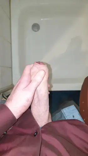 Who wants to get bred by my cock