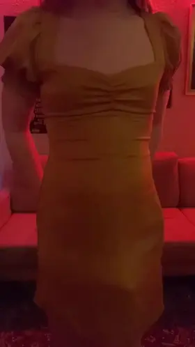 🍑🍆Which do you prefer?🍆🍑