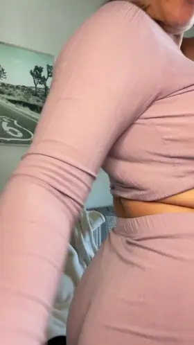 Little in the middle butt….