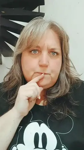 Mommy domme wants to know if this nailpolish si bigger than Ur innie🤭⛓️