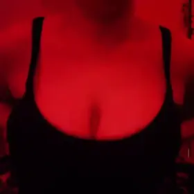 I put in new lights! I think red looks good on me ;) [ Drop ] ~♡