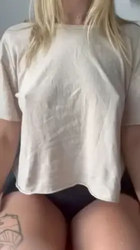 For those who saw my last post, here’s the front tan lines.. which are worse? 🙈