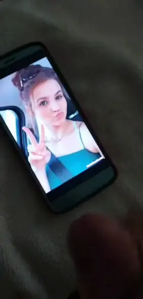 I can't stop cumming all over the face of my crush!