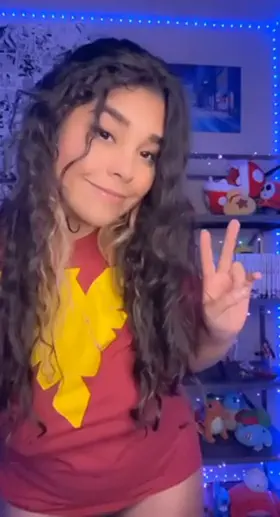 Can I be your Venezuelan Reina Papi💗