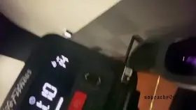 People give me weird looks so I know Im not fooling anyone but at the same time theres a decent amount of guys eye fucking me. I dont get it.