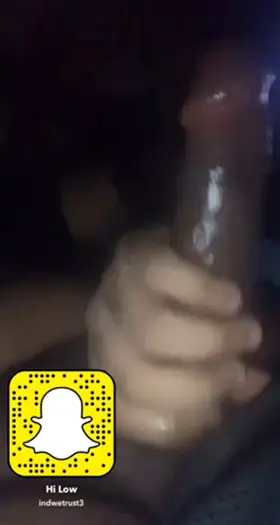 Any ladies wanna watch me stroke before I go back to work?? 😈