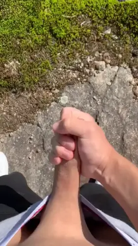 Who wants to go hiking