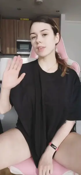 I hate wearing panties 😞