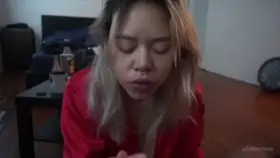 Cute Asian GF loves to fill her mouth full of BWC