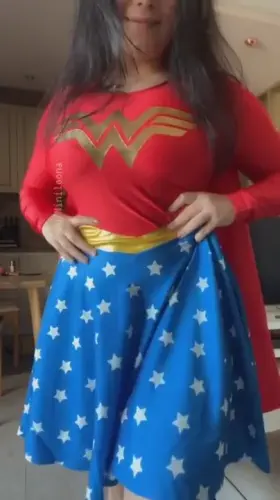 Woah!! Wonder Woman has a superskills!