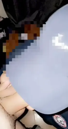 27 M Los Angeles looking to suck rn. Met up with a straight couple and I sucked him in front of his girl. Sc: latinsucker69