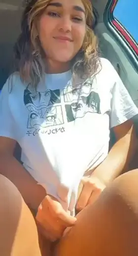 Would you play with me in the car papi?