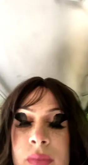 Decided to take a Taxi in my maid outfit today!😳