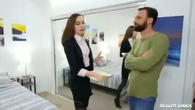 [Freya Parker, 20] - Room For Rent