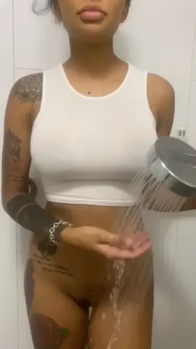 Let’s see how wet you can get me 😈