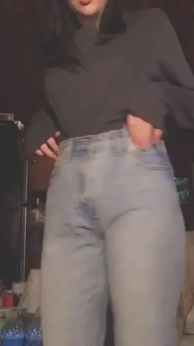 Not a milf, but still love mom jeans 🥰