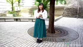 Japanese amateur Shoko Moriwaki comes to our hotel room for the afternoon