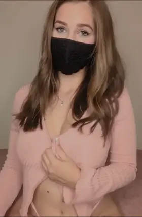 Can I hangout in your bedroom? 😉😘 [gif]