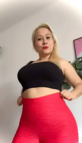 Only say hi if you like my asses!