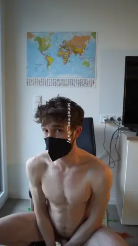 you can tell by my eyes that i want to fuck you 😌