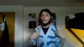 dm me to see what im hiding