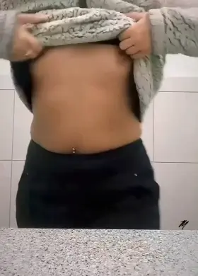 Work on Saturday’s can be fun if you sneak off to the back [F] 😜😜😜