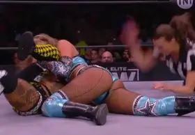 Anna Jay with a great pin