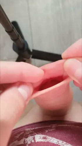 The advantage of having a foreskin 😁