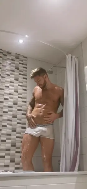 Must of forgot to take these off 🤷🏼‍♂️😜