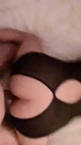 Milf gets big load on her fat ass