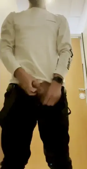 My sub and bf slapping his balls and pissing in McDonald’s