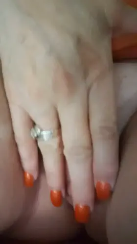 Sneaky pussy play in the shops dressing room 😉 xx 57yo (f) (OC) 🇦🇺