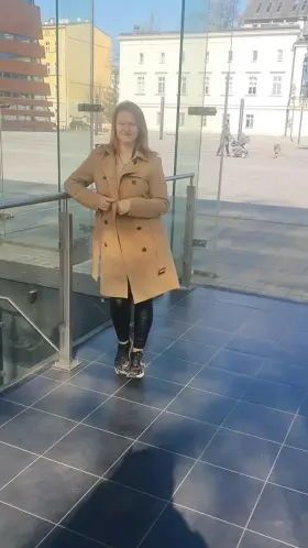 It's hard to find a more public place. Heh [GIF]