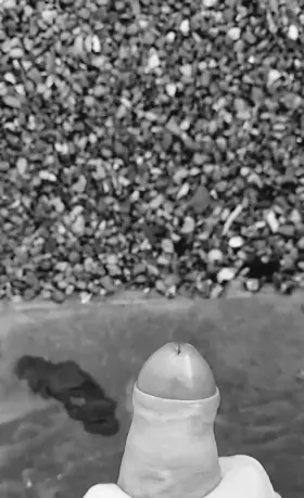 Some risky outdoor foreskin action for your viewing pleasure ;)