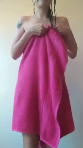 A little shy lately about revealing my tiny tits so I hope a few earlybirds give me a lil love