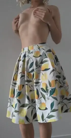 Natural 19 year old tits :)