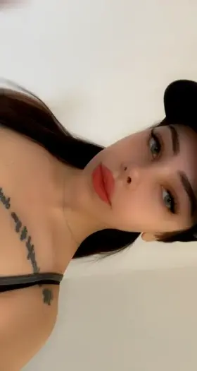 Let my ass seduce you