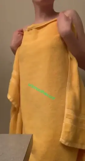 Have a towel drop on the [f]uckin house ✨