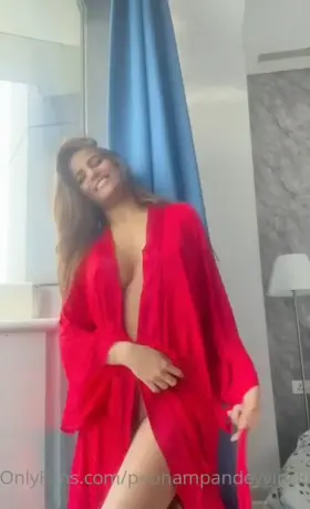 Poonam Pandey flaunting her assets in a red hot night gown 🔥🥵