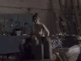 Nadia Litz and Tanaya Beatty - Crimes of the Future (2022)