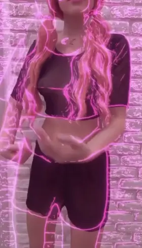 Do you like my neon strip? 💋